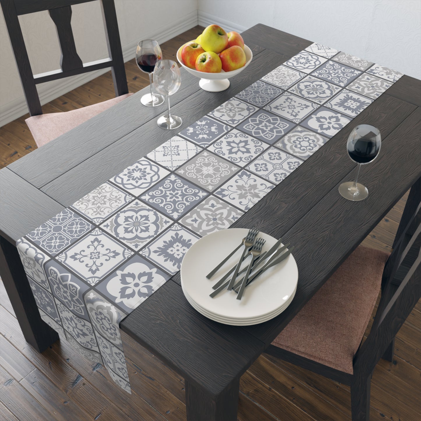 Cinzento Table Runner