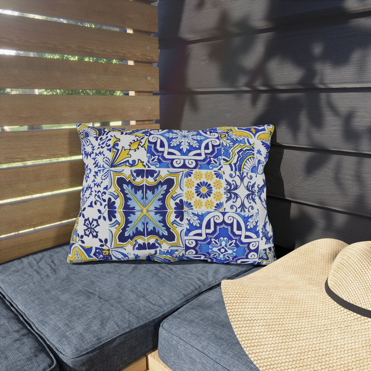 Tradicional Outdoor Pillow