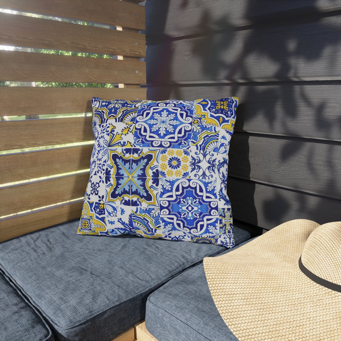 Tradicional Outdoor Pillow
