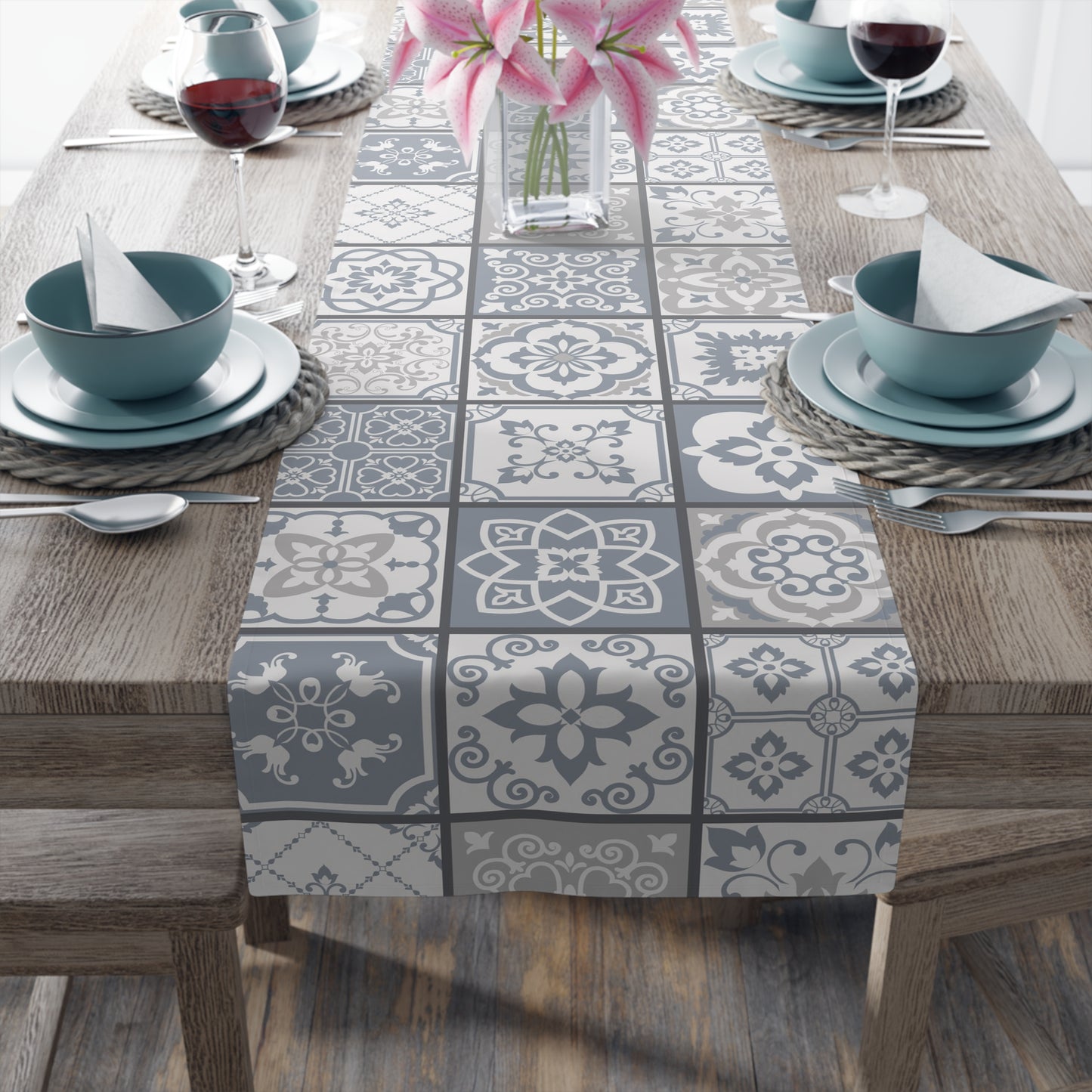 Cinzento Table Runner