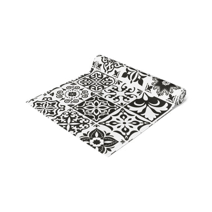 Preto Table Runner