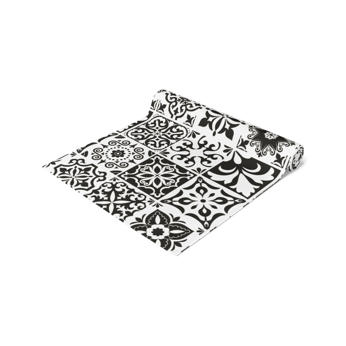 Preto Table Runner