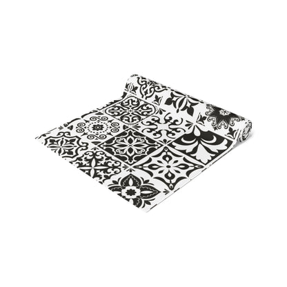 Preto Table Runner